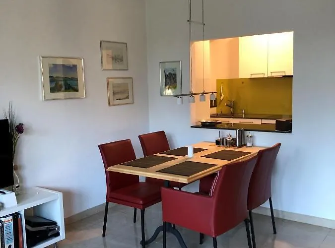 - Locarno: Miramonti Apt.5 Apartment Muralto
