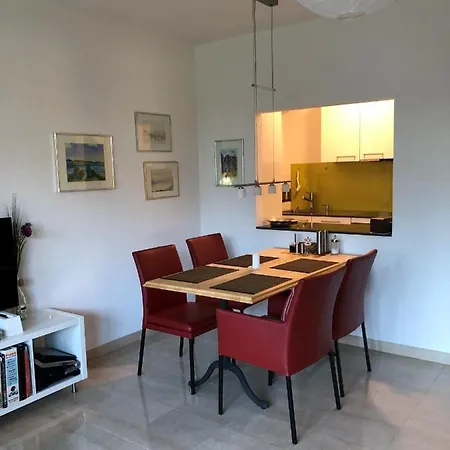 - Locarno: Miramonti Apt.5 Apartamento Muralto